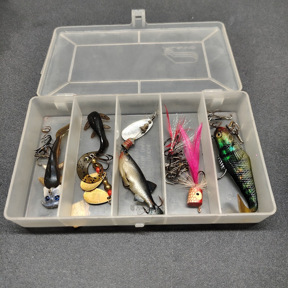 Vintage fishing lot